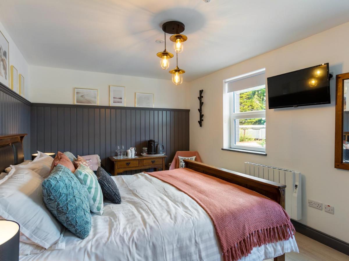 Macs Townhouse Dungarvan 던가반 외부 사진