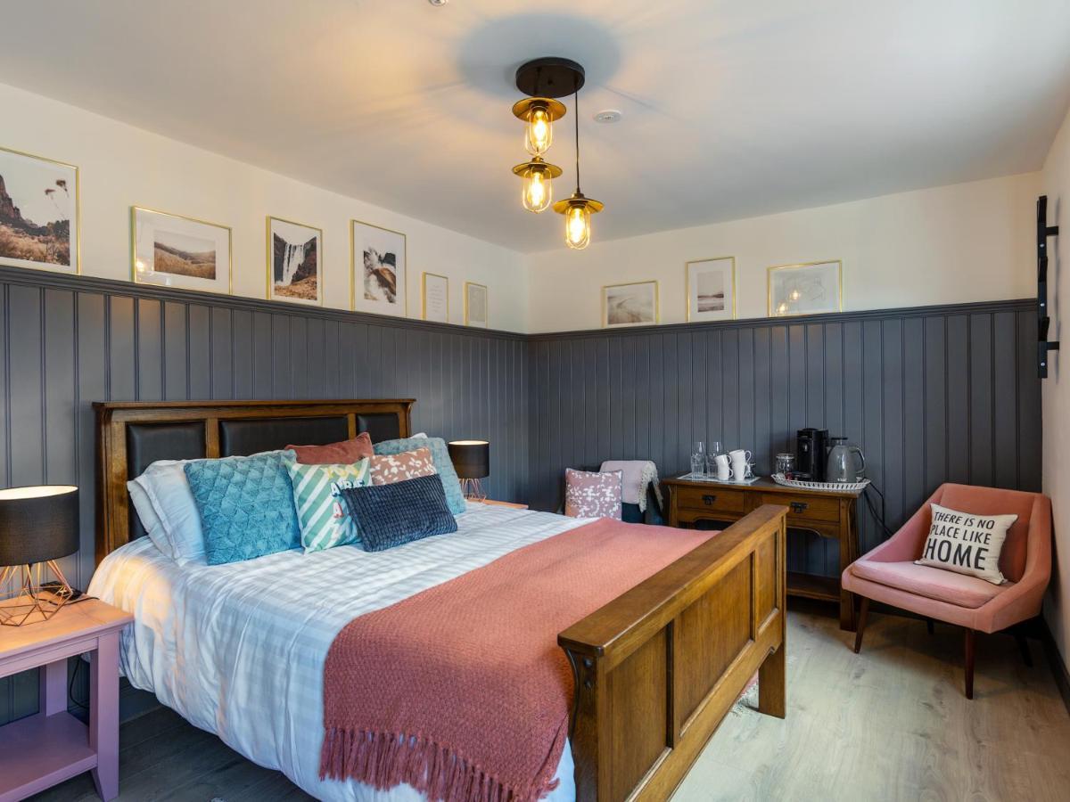 Macs Townhouse Dungarvan 던가반 외부 사진