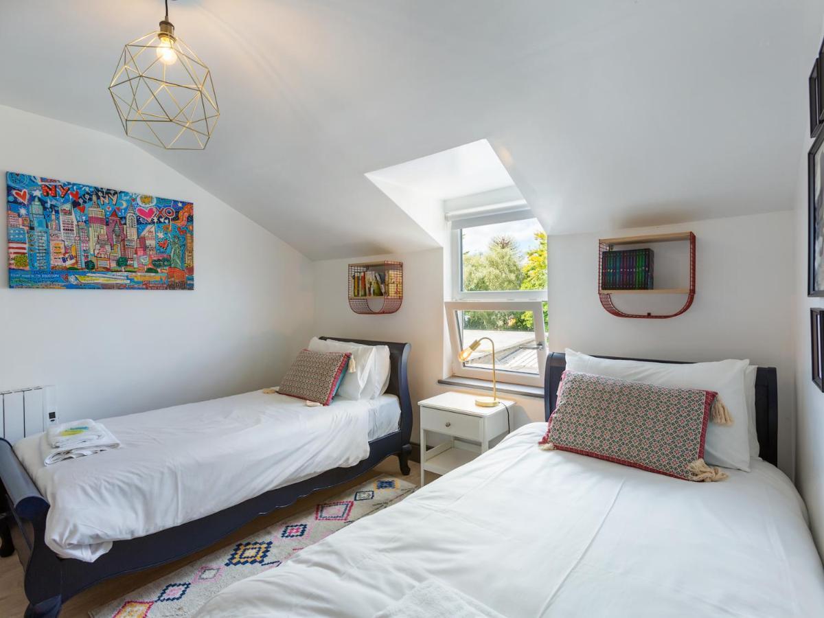 Macs Townhouse Dungarvan 던가반 외부 사진