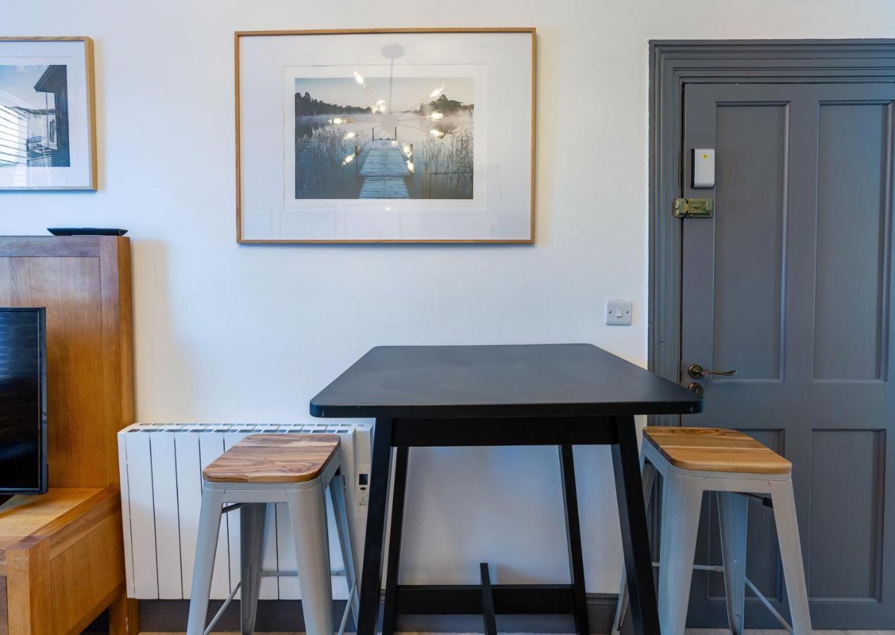 Macs Townhouse Dungarvan 던가반 외부 사진
