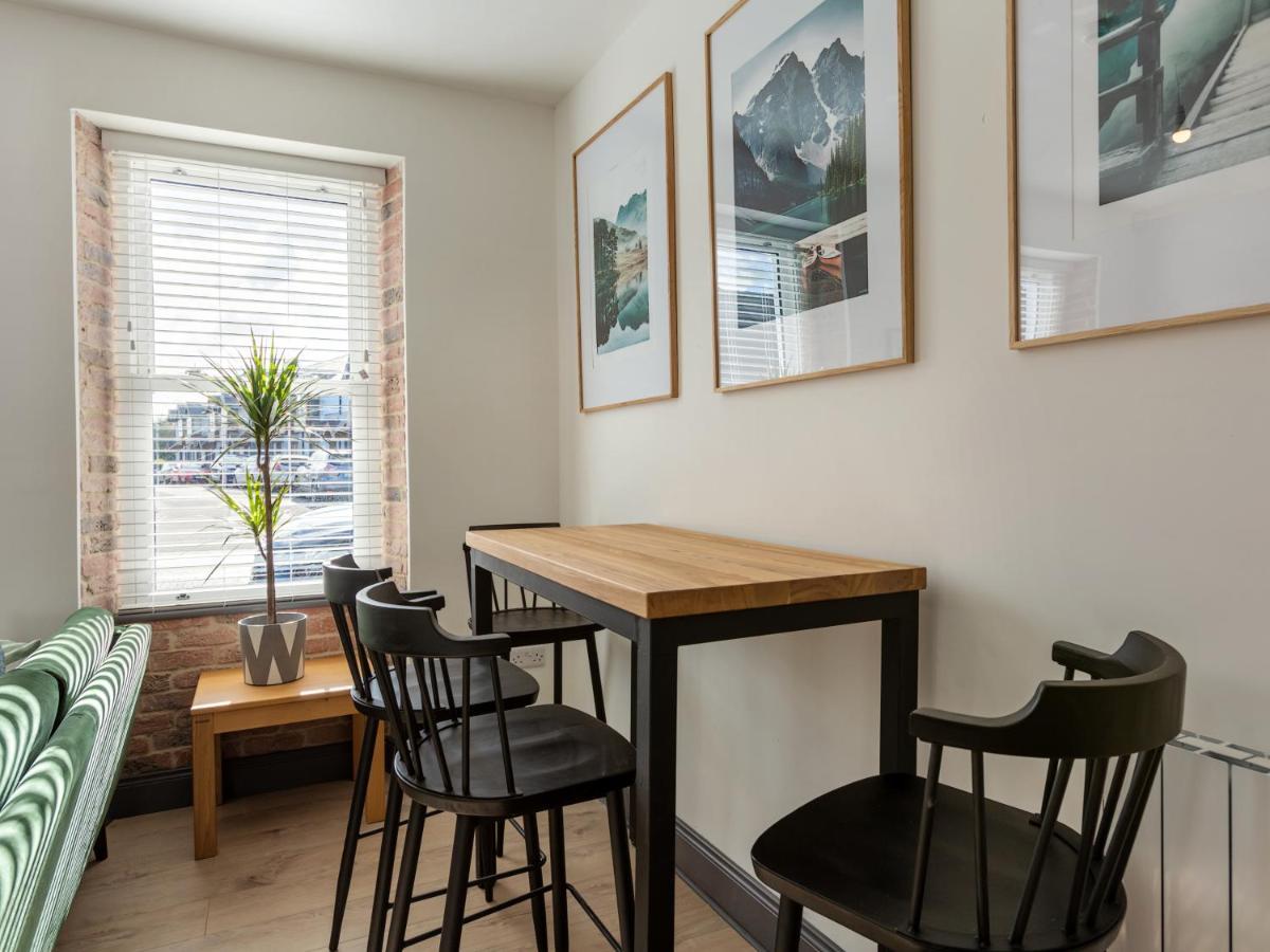 Macs Townhouse Dungarvan 던가반 외부 사진