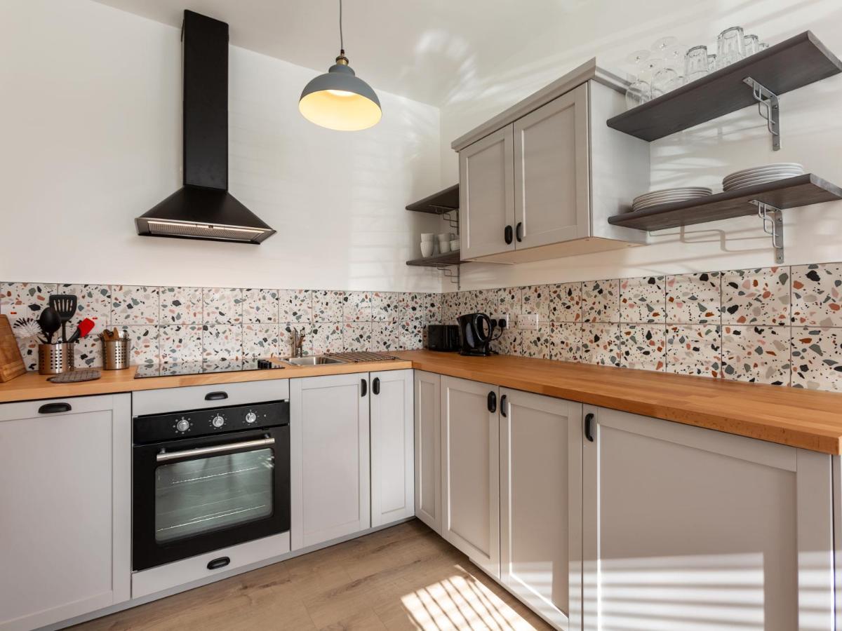 Macs Townhouse Dungarvan 던가반 외부 사진
