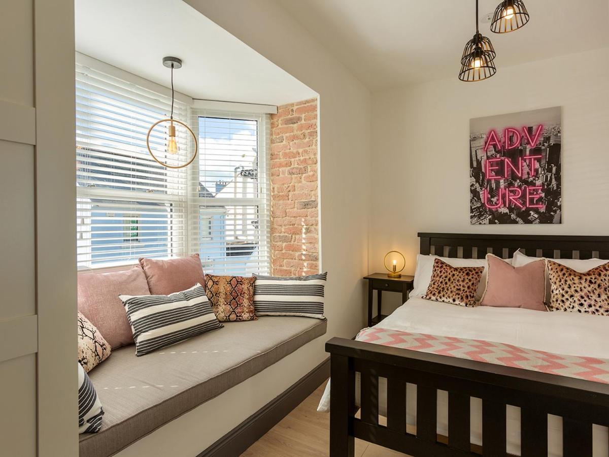 Macs Townhouse Dungarvan 던가반 외부 사진