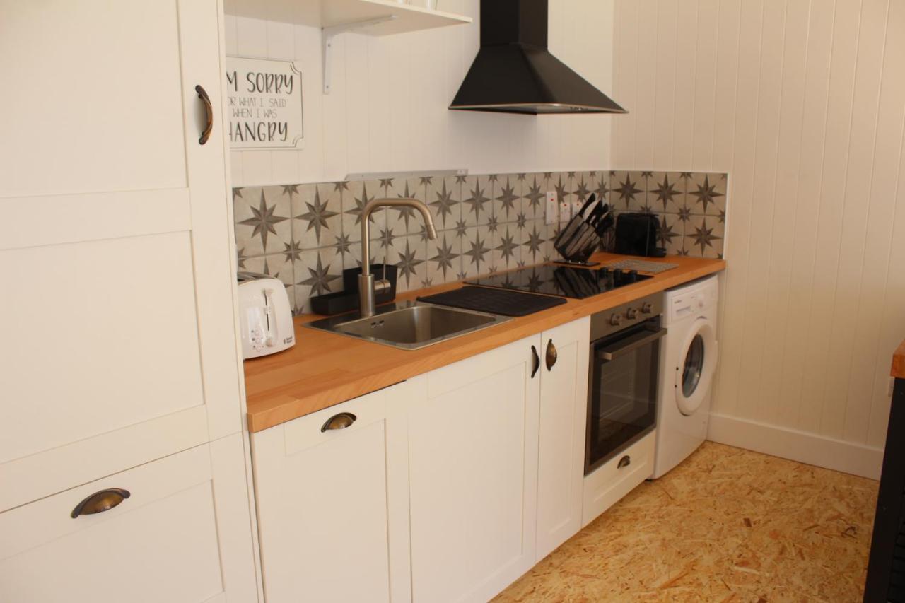 Macs Townhouse Dungarvan 던가반 외부 사진